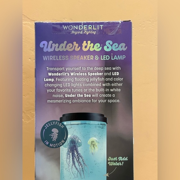 Under the Sea Wireless Speaker & LED Lamp from Wonderlit Beyond Lighting. NWTS. - Picture 13 of 15